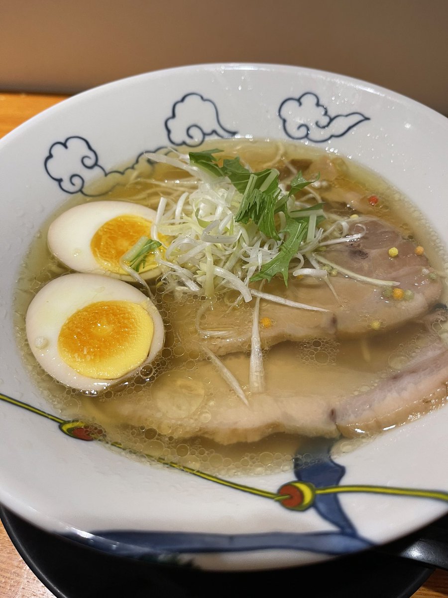 aftermintchoco's tweet photo. 京都駅にある拉麺小路の中村商店さんで昼食頂きました🍜 https://t.co/HmpRE9lrI5
