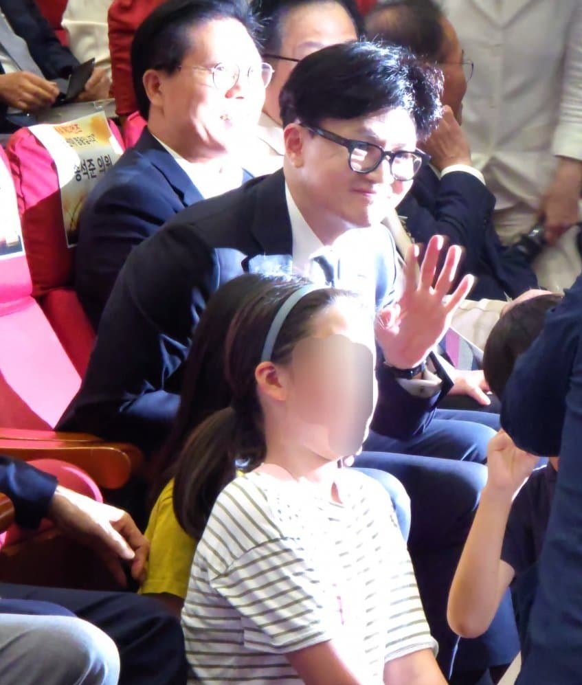 FindYourFeather❣ tweet media