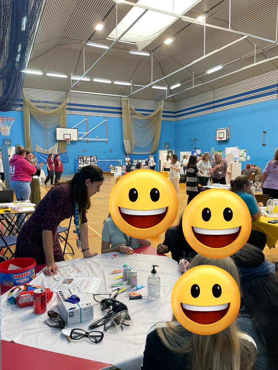 HandJones100911's tweet photo. Exciting day spent promoting OT to the next generation at a NHS career fair. ‘It’s not what we do but WHY we do it’- analysing activity and occupation. 
#HIOW_AHP #350+NHSCareers #occupationaltherapy https://t.co/I3CNNVOwSM
