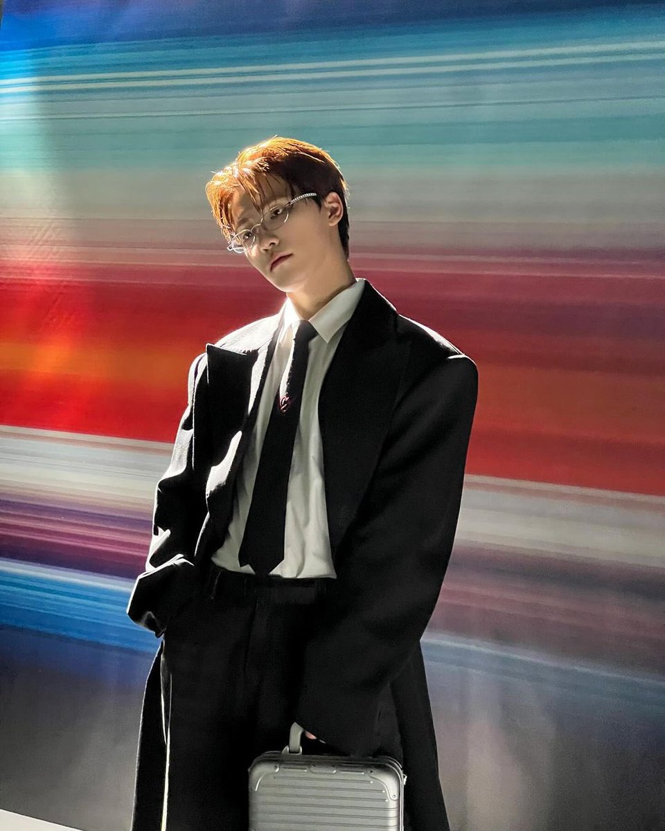 dinocarrd's tweet photo. 240924 feat.dino instagram 📸 update! #DINO #디노

"#.rimowa #.wkorea"

(1/3) https://t.co/SBx4AqgVhc