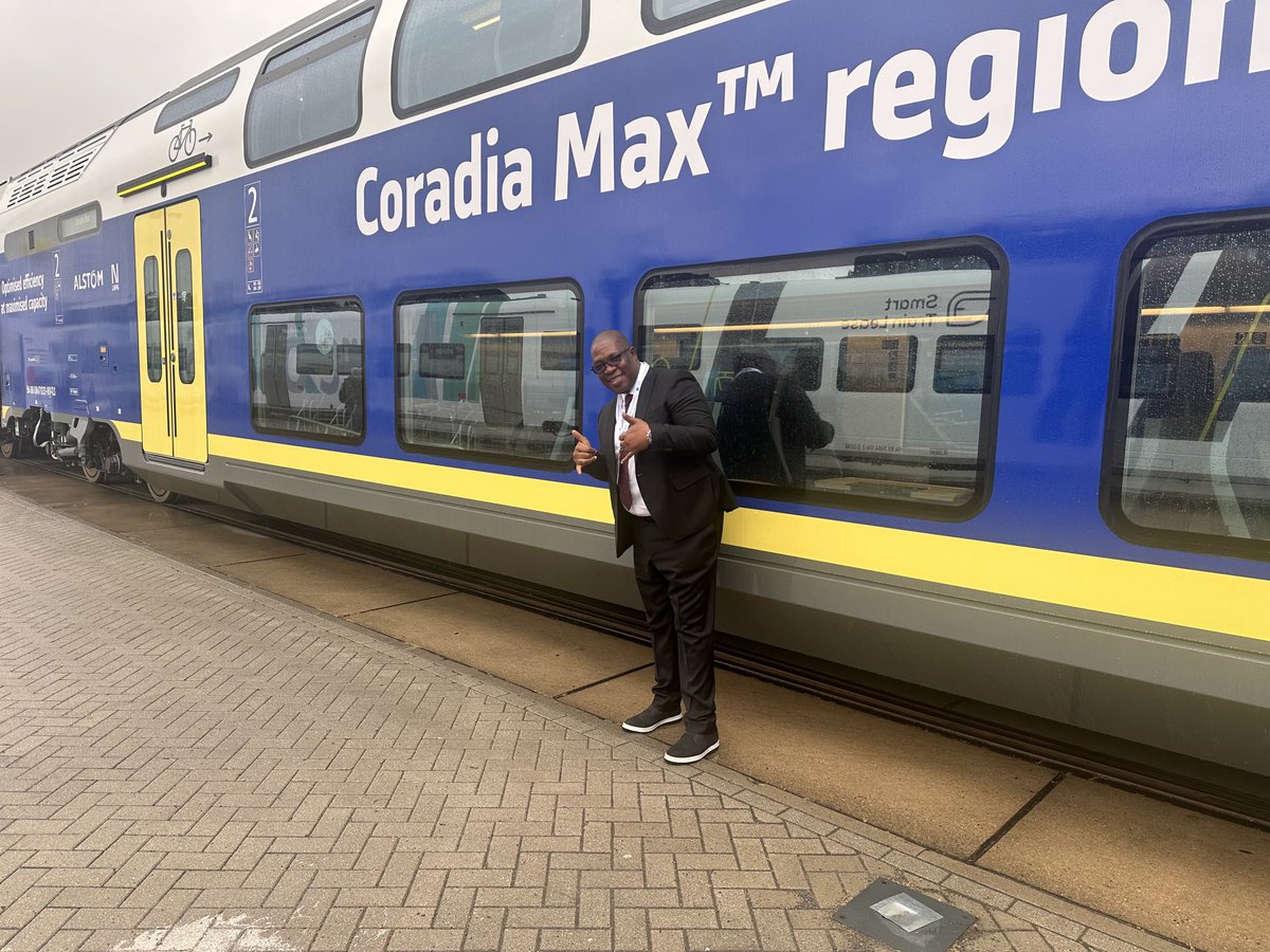 Double decker train! Wow 😮