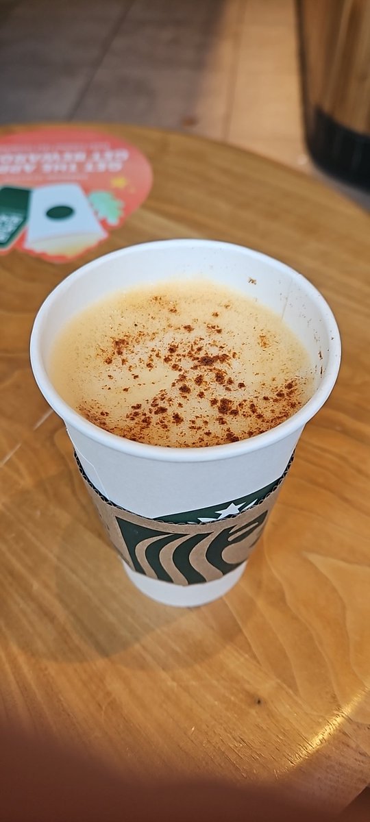 tigersnyarn's tweet photo. .@Starbucks when I say no foam I expect no foam and a full drink. This is ridiculous, especially if I'm paying for nondairy milk https://t.co/vVKKz2MpIH