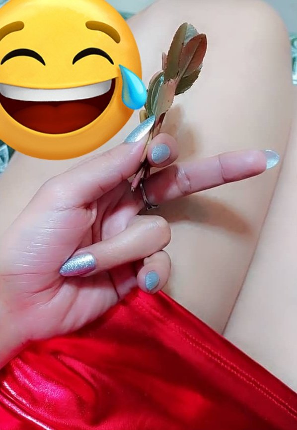 وين الاحلا القات في اليد ولا فوق الفخذ