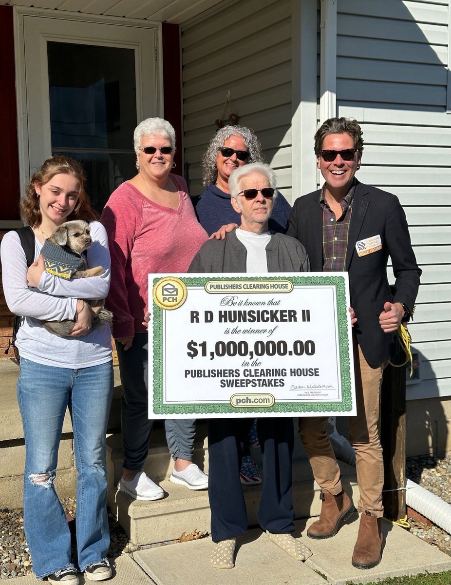 Congratulations to today's #PCHWinner, Rick H. of OH! 🤩💵🤑🌹🍾 #SuperPrize