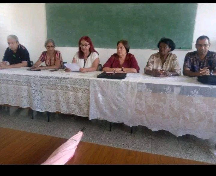 YusdeAlvarado's tweet photo. De fiesta la @Universidad_UDG al haber obtenido categoría de excelencia en dos de sus programas académicos máxima categoría que otorga la Junta de Acreditación Nacional. @BuenoF_Narcy @DiazCanelB  @SVideaux  @MailenMaraSilv1 @YudelkisOrtizB  @yanet https://t.co/RLBaOQMnOq