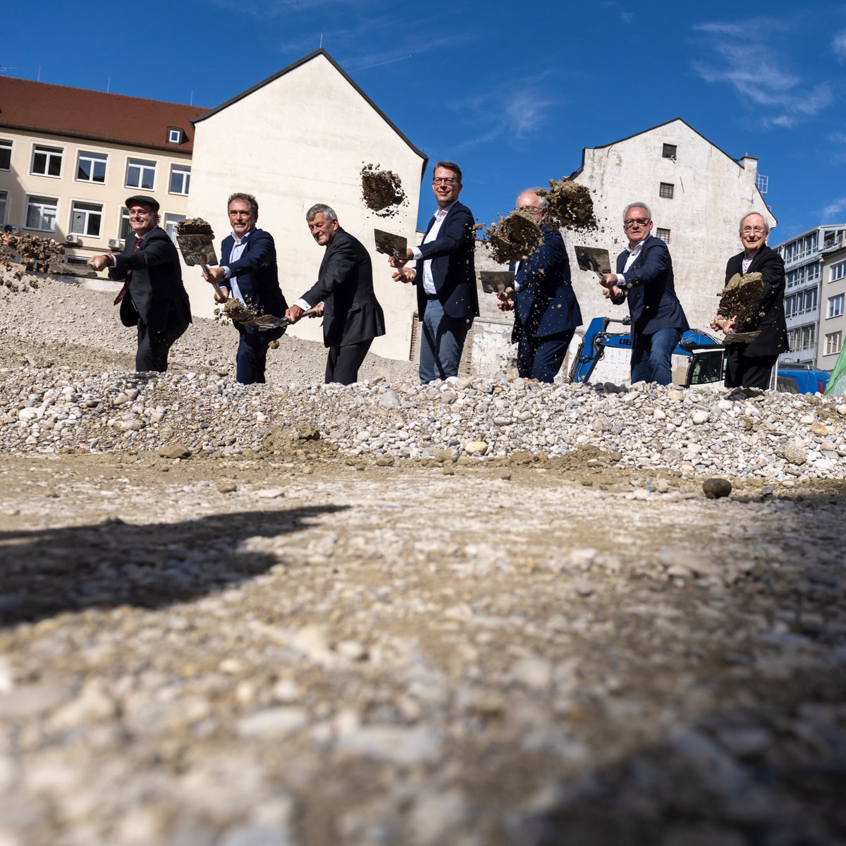 Universität München tweet media