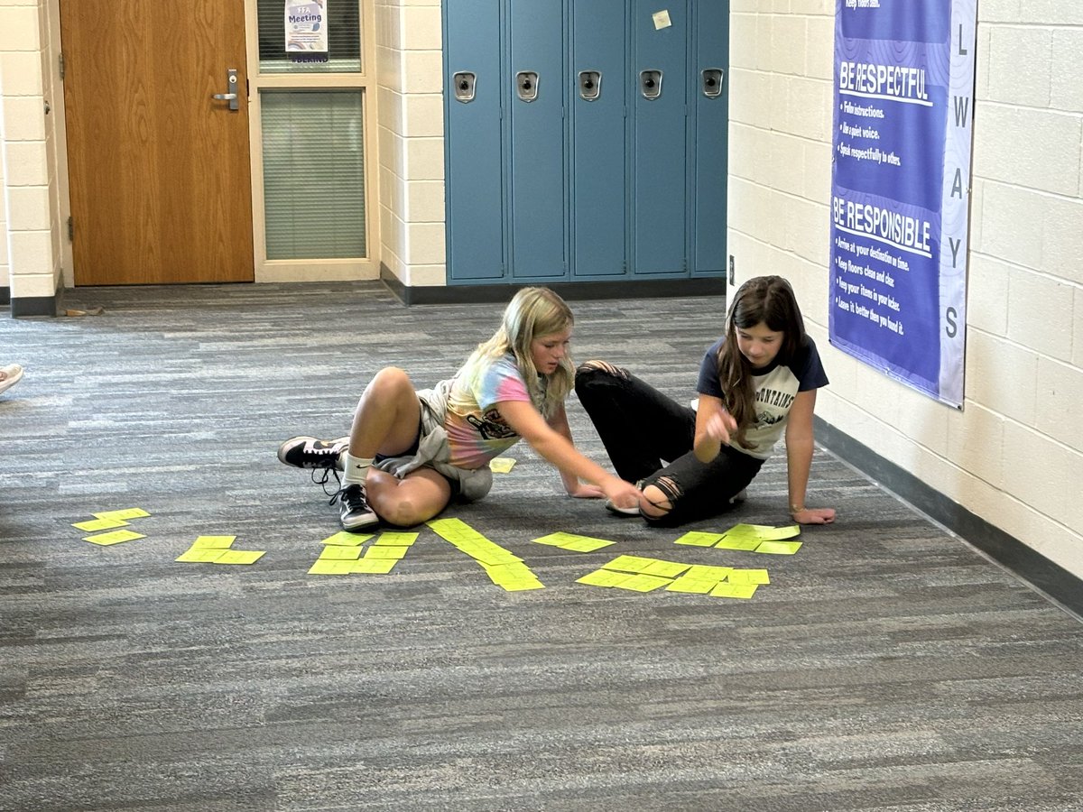 OtteBlairMS's tweet photo. 6th grade math in the hallway! Students are working together on a scavenger hunt. #OBMS #GoBears https://t.co/Ku3gAgQR0B