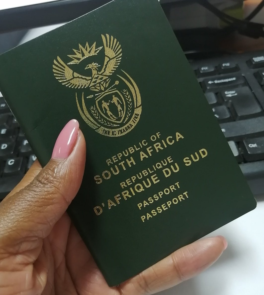 SingilaElihle's tweet photo. Do you have a passport? https://t.co/2OX4wIK8nS