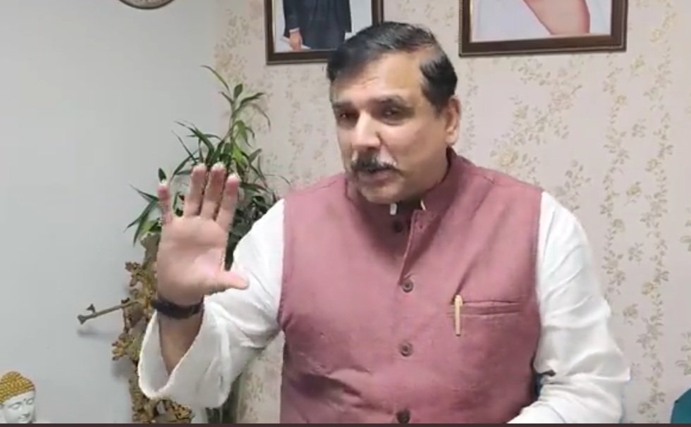GodaraNeki's tweet photo. @AamAadmiParty @SanjayAzadSln और @ArvindKejriwal दोनों मिलकर अपना #power_project लगा लो फिर पूरे देश को उसी #चवन्नी_प्रति_यूनिट देना। जो केजरीवाल के पास ED को नहीं मिली ।
दोनों मिलकर Adani का पूरा Business खत्म कर दो फिर (आपके अनुसार) मोदी अपने आप खत्म हो जाएगा😁🔥🤷
#AAP_ka_Power_Project लगाओ https://t.co/AECq497I6N