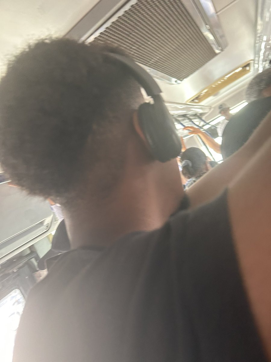 RasmusXIII's tweet photo. Ey este moreno tiene un vergón 🍆
Se la rocé y no podía creer el tamaño y el grosor y no iba parada
#cartagenagay #cartagenacruising #gaycartagena #cruisingcartagena #HeteroEngañado #morbocartagena #sexocartagena #bultogay #bultomacho #ctgcruising #ctggay #bultohombre #bultogay https://t.co/dEYRyCL1y5
