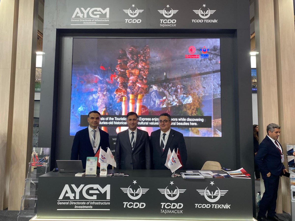 uyalcin_'s tweet photo. 📍Berlin #InnoTrans2024 Uluslararası Ulaştırma Teknolojileri Ticaret Fuarı’ndayız.

Ulaştırma ve Altyapı Bakanımız Sn. @a_uraloglu’nun katılım sağladığı “The Future of Mobility” konseptiyle açılışını yapan #InnoTrans2024’te yerimizi aldık.

İş dünyası, sektörün öncüleri,  ulusal ve uluslararası üst düzey temsilciler ile bir araya gelerek demiryolu ulaşımının geleceğine yön verecek projeleri değerlendiriyoruz.  

Tüm katılımcıları; Orta Koridor, BTK Demiryolu Hattı, Avrasya Taşıma Güzergâhı Uluslararası Birliği ile Marmaray gibi kıymetli projelerimizi tanıtacağımız, paydaşlarımızla yeni iş birlikleri kuracağımız standımıza davet ediyoruz.

#TürkiyeHızlanıyor🇹🇷
