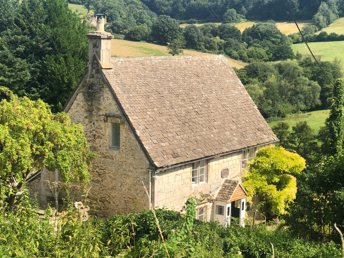 literarybritain's tweet photo. Rose Cottage was the lovely little home in #Slad that Laurie Lee was able to buy with the proceeds of Cider With Rosie
#writers #travel #Gloucestershire
@VisitGlos https://t.co/YH0kMivlN6