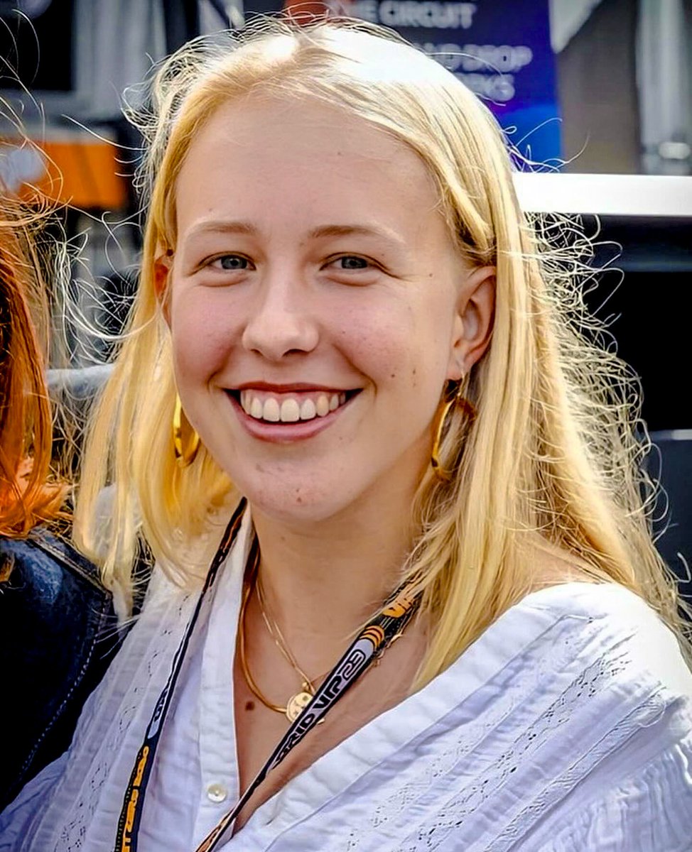 royalchildren_'s tweet photo. Countess Luana of Orange-Nassau will start her study at the University of St Andrews in Scotland in September 2024 🎓🏴󠁧󠁢󠁳󠁣󠁴󠁿 -August 10th 2024.
.
#CountessLuana #Netherlands https://t.co/Sxn1DrZ31M