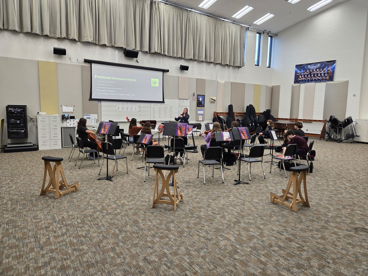ADNovacekOPS233's tweet photo. I checked in with orchestra this morning. Ms. Russell has em rockin...er strummin?! Either way, they sounded great ! @OWOrchestra https://t.co/4eC0uUVSzT