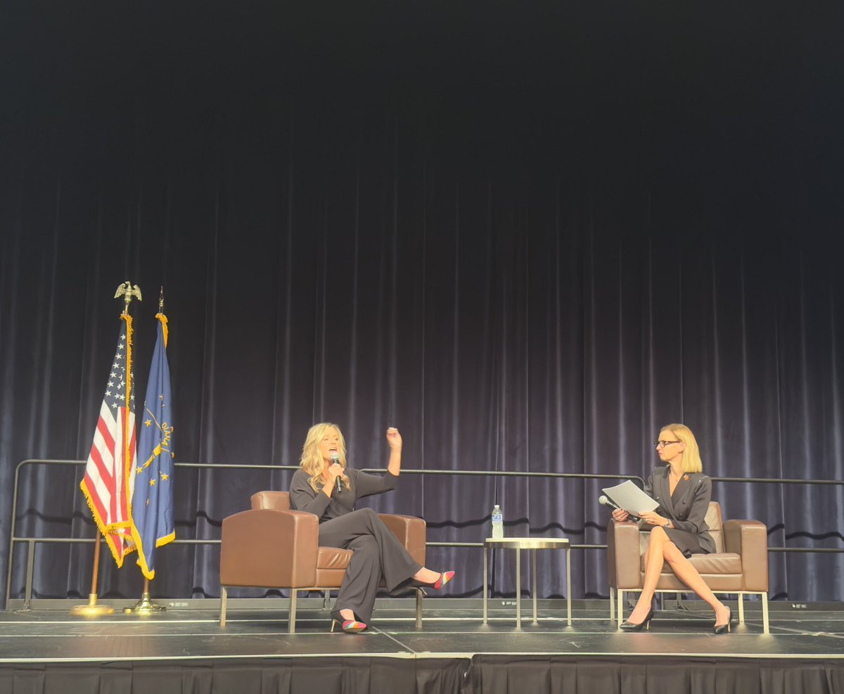 isbanews's tweet photo. Former Superintendent of Public Instruction Jennifer McCormick says she will be a champion for kids if elected governor. She believes Indiana can do much more to support public education and that she opposes universal school choice. #INFallCon24 https://t.co/z7jPCFLRdA