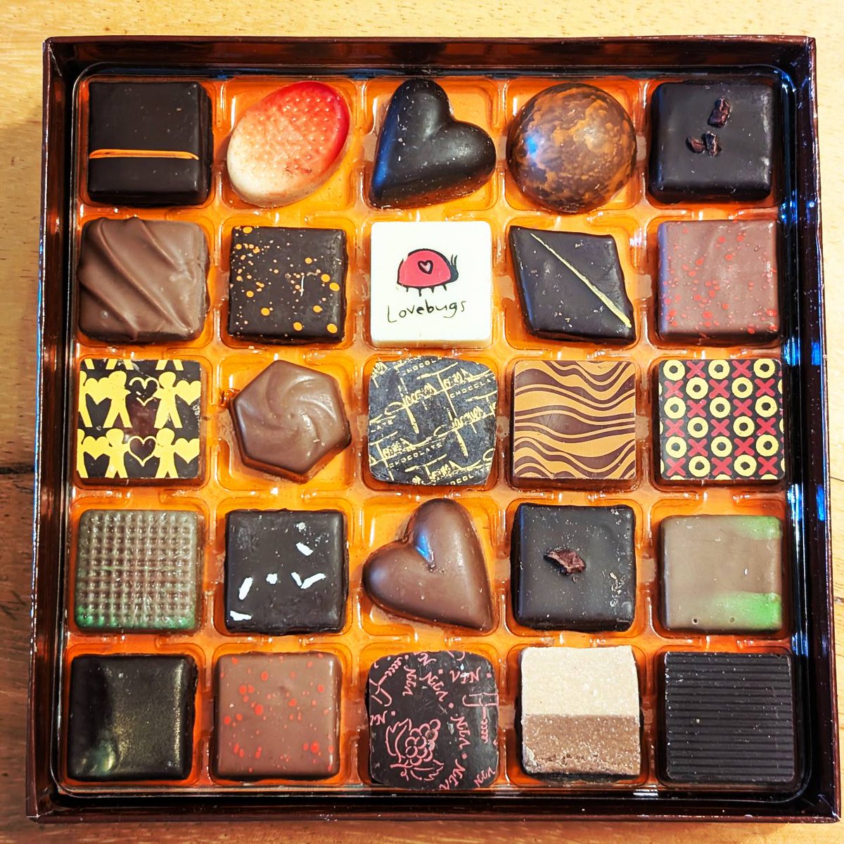 tateomif's tweet photo. 今日のおやつは、Jacques Torresさんのチョコレートです。
I had chocolates of Jacques Torres for today's snack.
#NewYork #ニューヨーク #JacquesTorres #chocolate #chocolates #チョコレート #GrandCentralTerminal #グランドセントラル https://t.co/eCF2XqIUEU