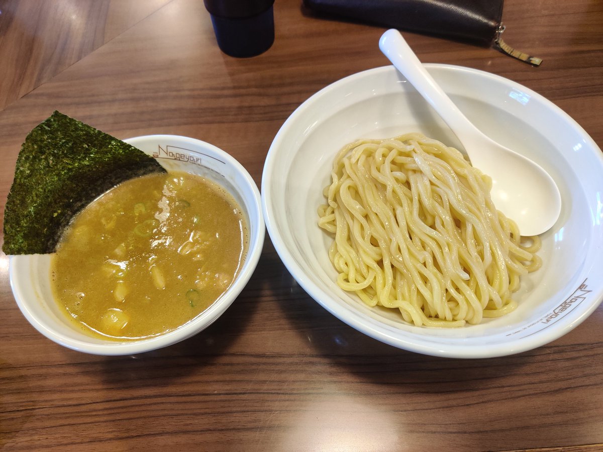 tgods5's tweet photo. 2024 9.23
なげやり
つけ麺1050円

なんか味変わったか？
美味しいことは美味しかったです https://t.co/Upnmyv9ptI