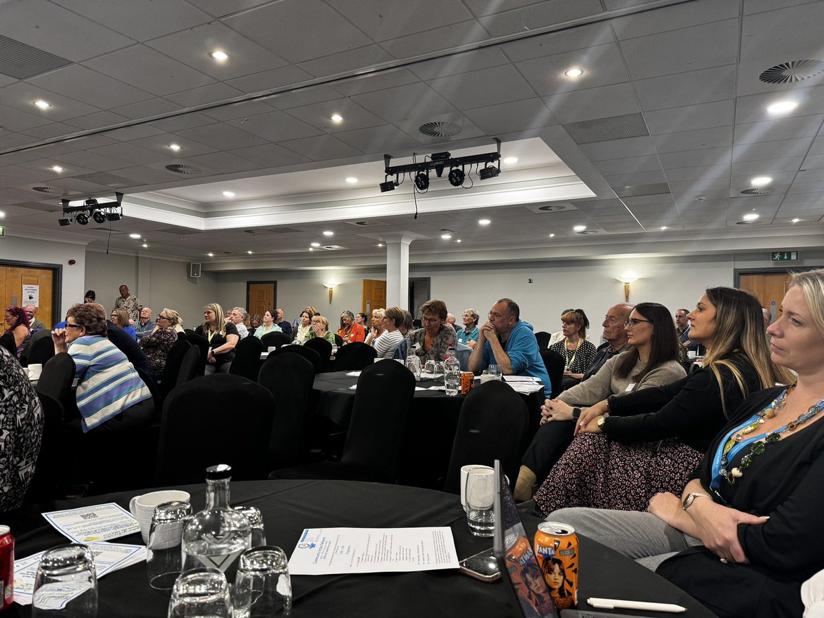 Emma Lee tweet media