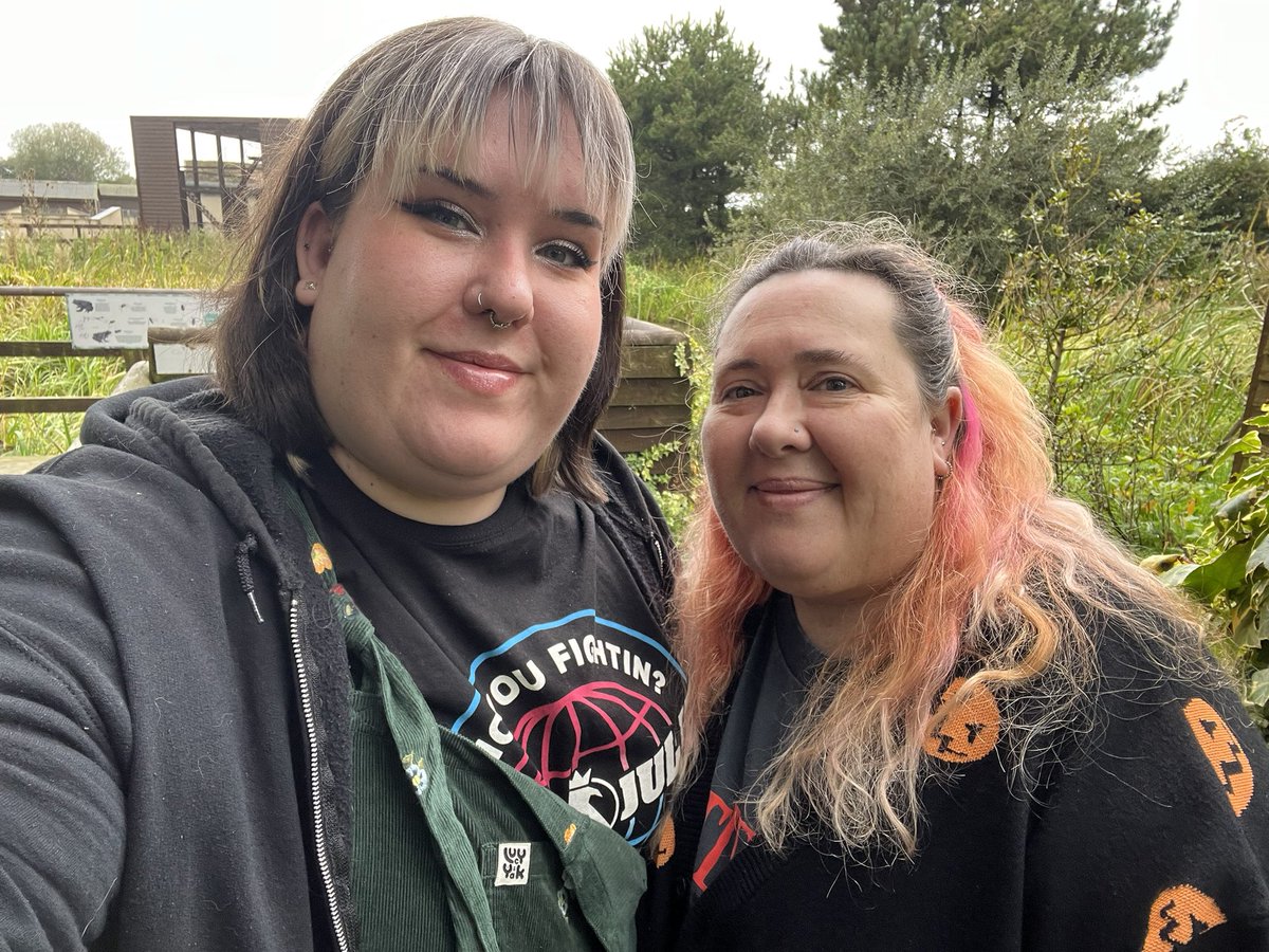 happy lil holiday 🌼