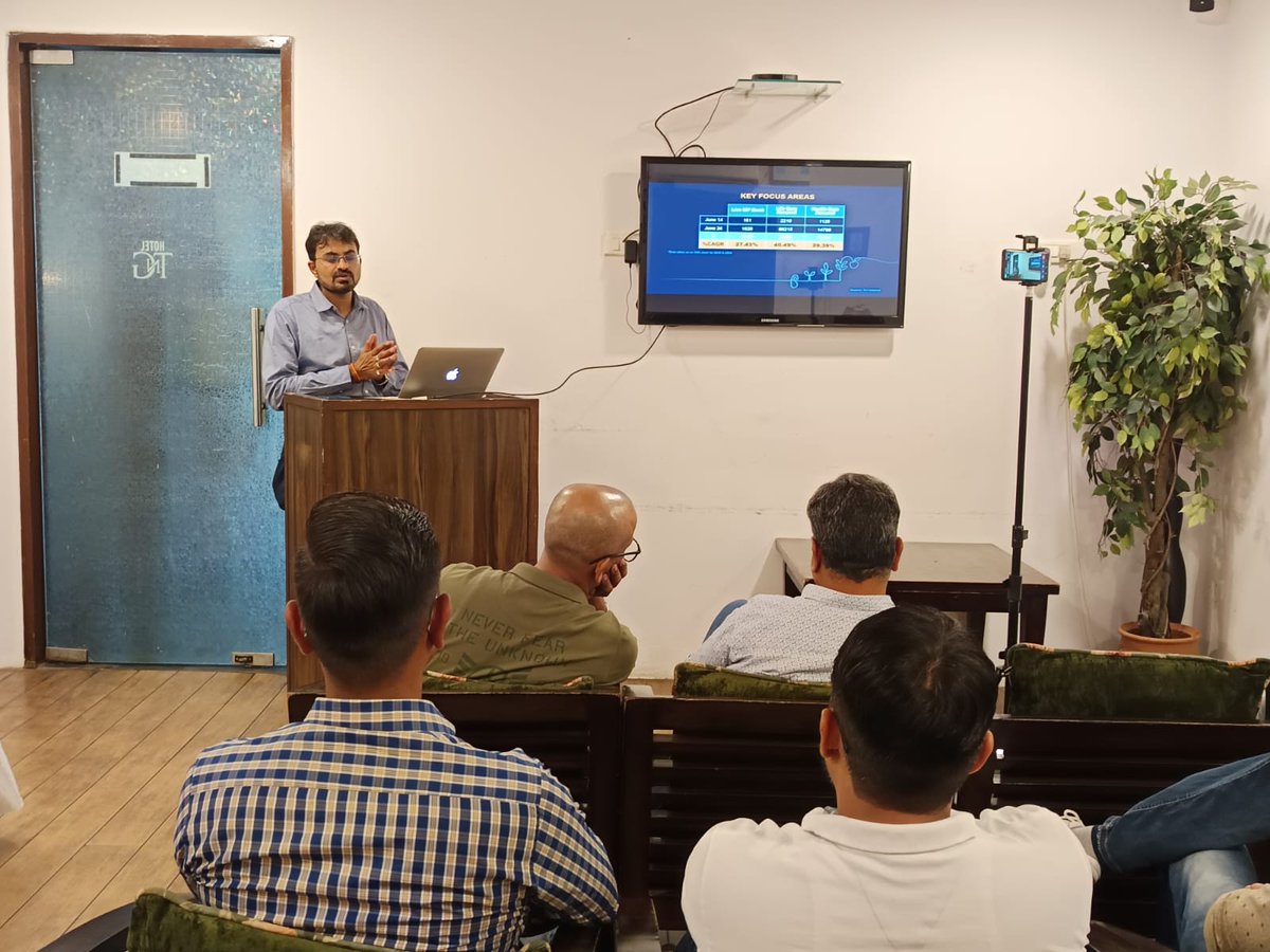 GENEINVEST's tweet photo. NJ PARTNERS MEET AT THE TNG HOTEL ON 23TH SEPTEMBER 2024.

AGENDA:
WHITEOAK NFO LAUNCH

SPEAKER:
NEELASH SHARMA
(NJ REGIONAL HEAD)

#njwealth #njmutualfunds, #systematicinvestmentplan ,#sipsahihai,#topupsip ,#investinmutualfunds, #startyoursip, #genesisinvestments, #sip https://t.co/kqkQ7WsAeD