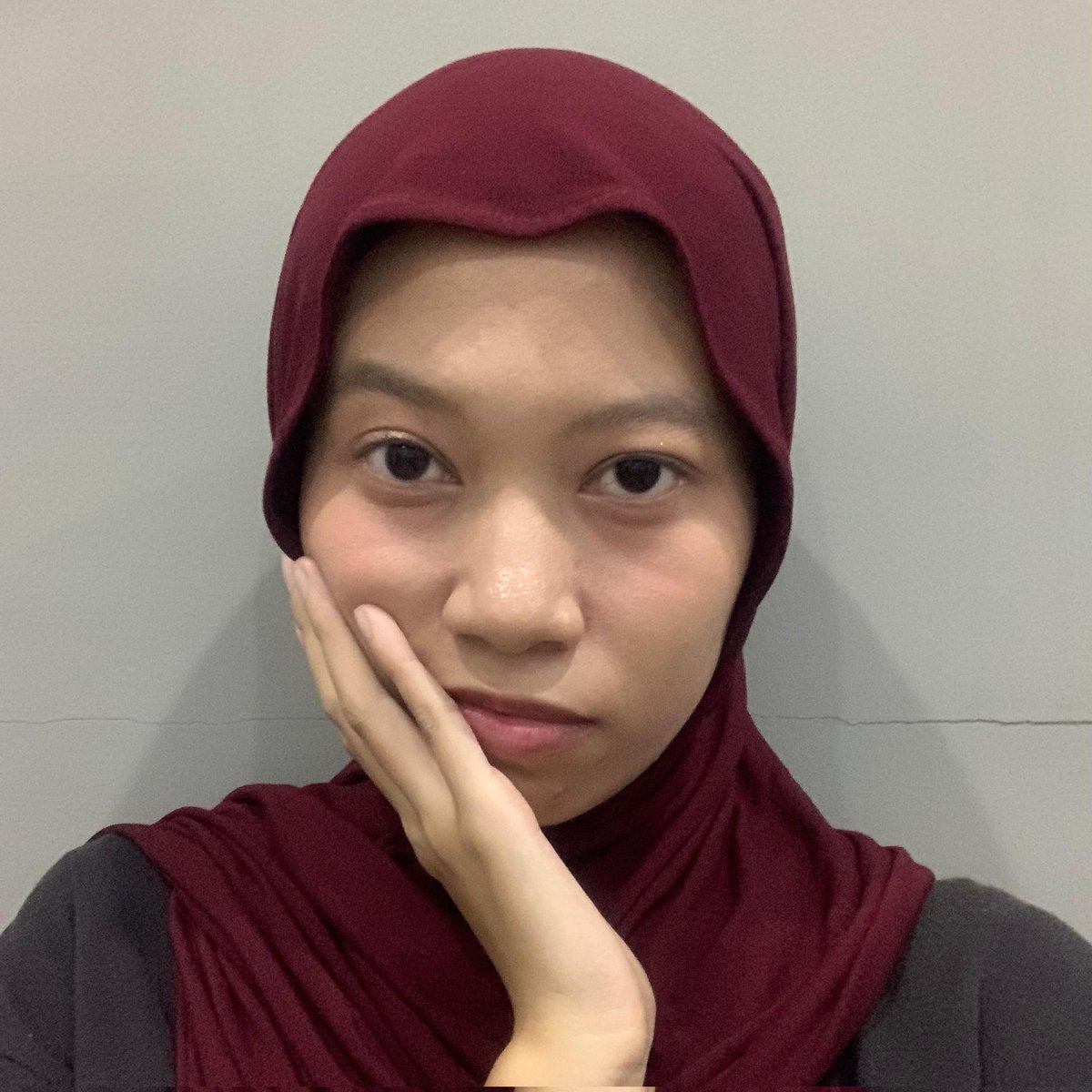 hanIogys's tweet photo. 🧕: kamu ngapain jongkok di situ?
🐥 : lagi memandangi pemandangan yg cantik
🧕 : hah? Pemandangan apaan? Di sini ga ada pemandangan deh
🐥 : kamu! Kamu cantik

#StaySelcaDay #StayBeautiful #SSD #StrayKids #스트레이키즈 #FELIX #필릭스 @Stray_Kids https://t.co/wLQUqBkB3X