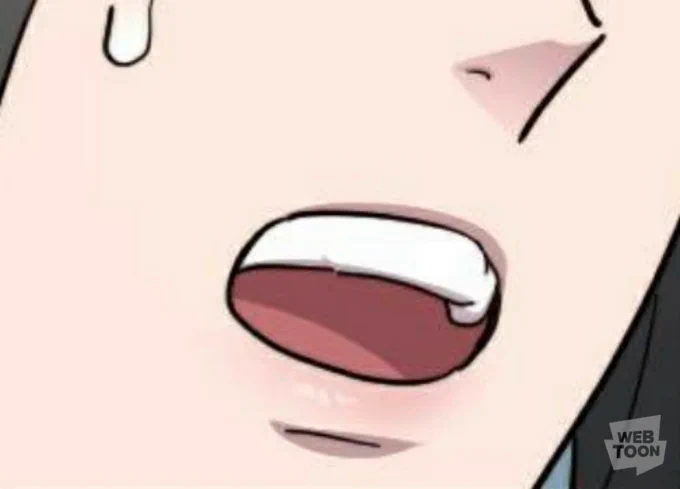sasuk's lips has instant beauty filter too  so glossy 