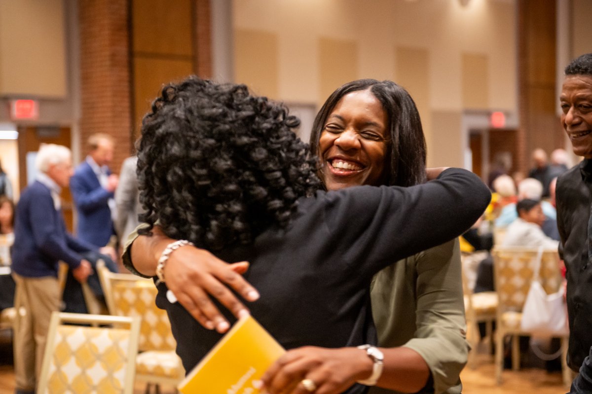 AdelphiU's tweet image. It is almost time to put your paws up and join us for Spirit Weekend! From September 27 to 29, we invite our entire Adelphi community to join us for reunions, carnival rides, athletic games and so much more: adelphi.edu/spirit-weekend/ #AdelphiSpiritWeekend
