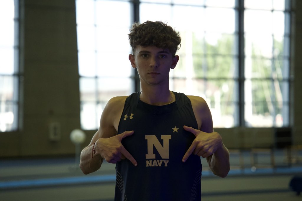 hayesbinnickerr's tweet photo. Blessed for the opportunity to take an official visit to the United States Naval Academy!  @NavyTFXC 
#Navy #visit #uncommitted https://t.co/vvgd039cD0