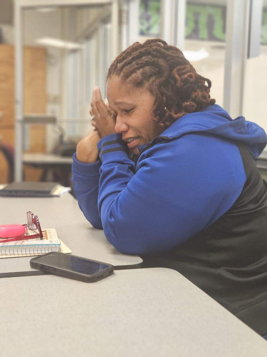 cpkcareercenter's tweet photo. 🎉Congratulations to CCC’s Teacher of the Year, Mrs. Nysheena Kello!! Mrs. Kello is our amazing dual enrollment Pharmacy Technology teacher. She has a Biology degree from @Norfolkstate and is a licensed Pharmacy Technician. 💚🌪️💙#3Cs #ProudtobeCCC #WatchUsWork #CPSTOY https://t.co/AOk7XCXoQg