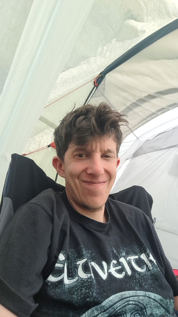 Single Furries !

Sona vs IRL 🐶