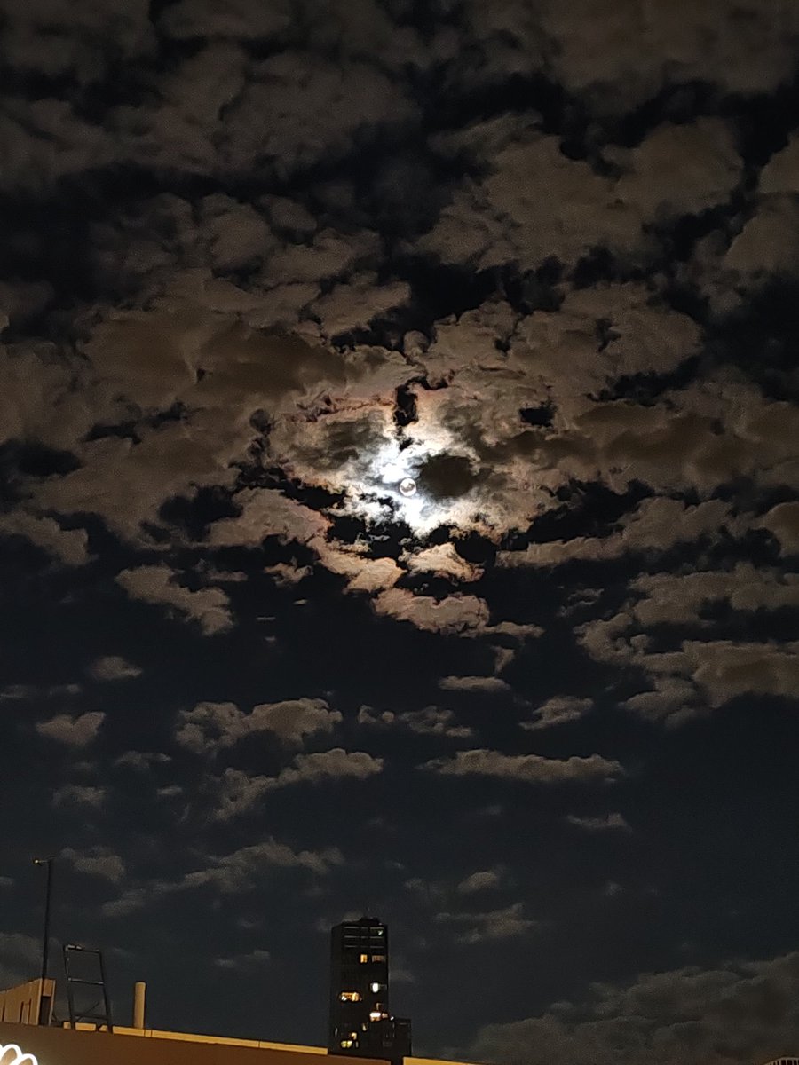 Talking to the Moon.... 🌝 P. S. Photo was taken by me. 💯 #Moon #sky #night #moonlight