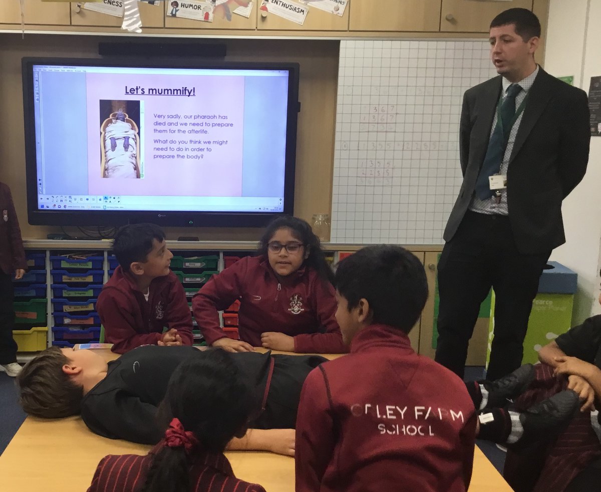 OrleyFarmSchool's tweet image. 4S enjoyed learning all about the process of mummification last week. They learned about how and why Egyptians mummified their dead pharaohs and even had a go at practising this on each other. No school pupils were harmed in the process! #OFScuriosity #creativecurriculum