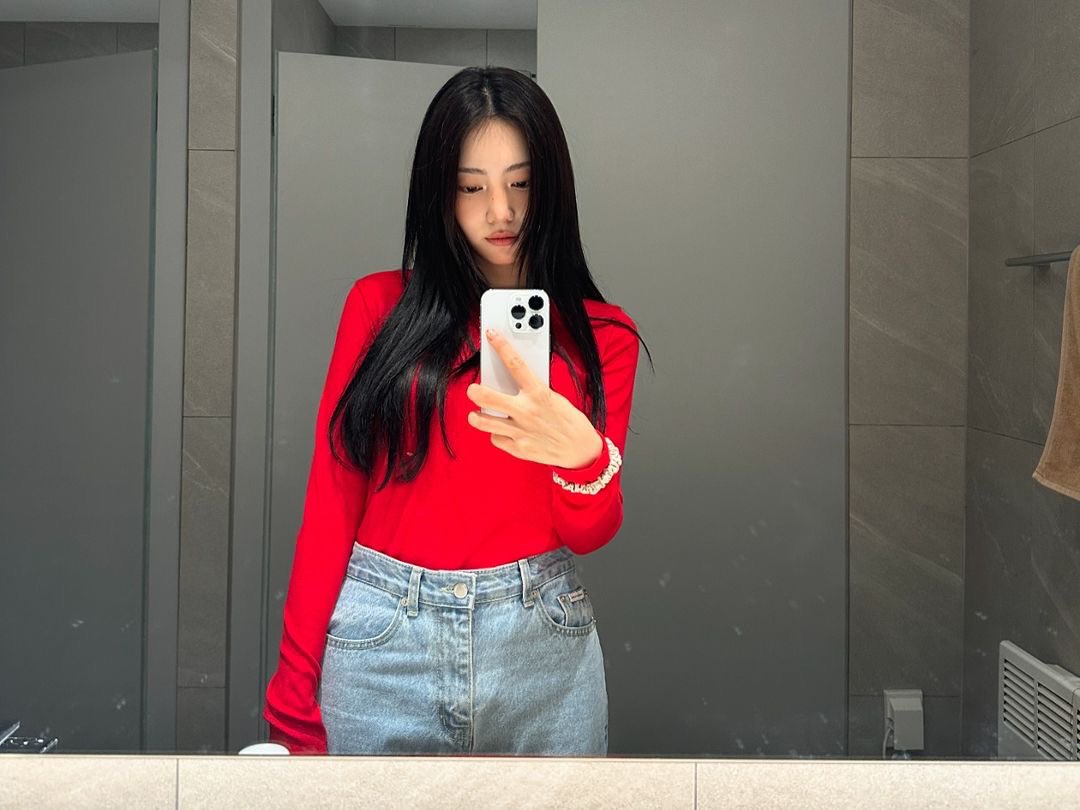 jueunfolder's tweet image. jueun in RED💋