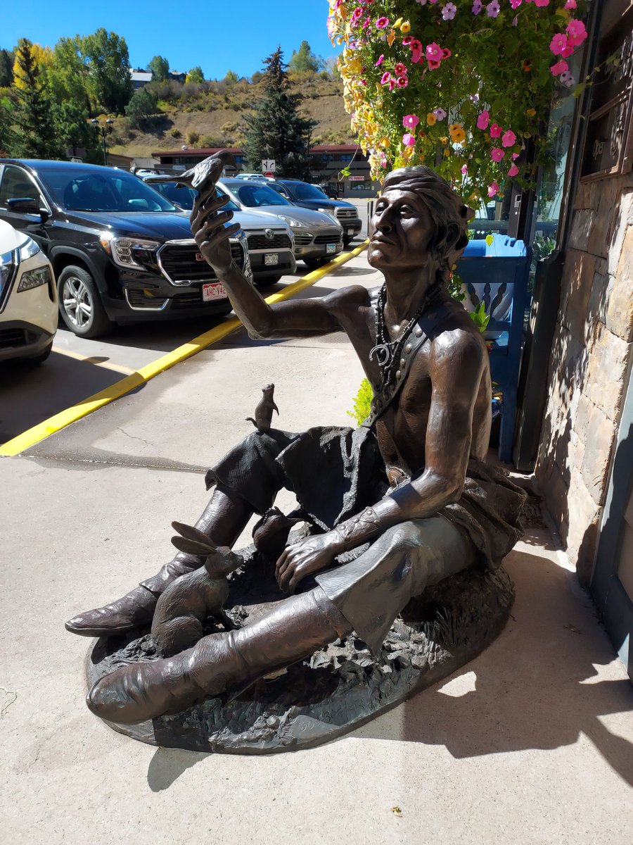denisegullion4's tweet image. #EdwardsColorado
#Statue 
#NativeAmerican