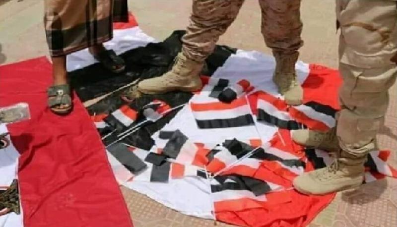 MohammedAlfrah's tweet photo. بإسمي وبإسم شرفاء اليمن
ندعو كل الأحرار في (المناطق المحتلة) إلى رفع أعلام الجمهورية والاحتفال بثورة ٢٦ سبتمبر في جميع مناطق (ما يعرف بالشرعية)
ومواجهة كل من يدوس العلم الجمهوري أو يستبدل به أعلام مناطقية وجهوية.
وأن يكون يوماً لتحرير البلد من المحتل الاماراتي والسعودي ومرتزقتهم. https://t.co/906gHcqvLb