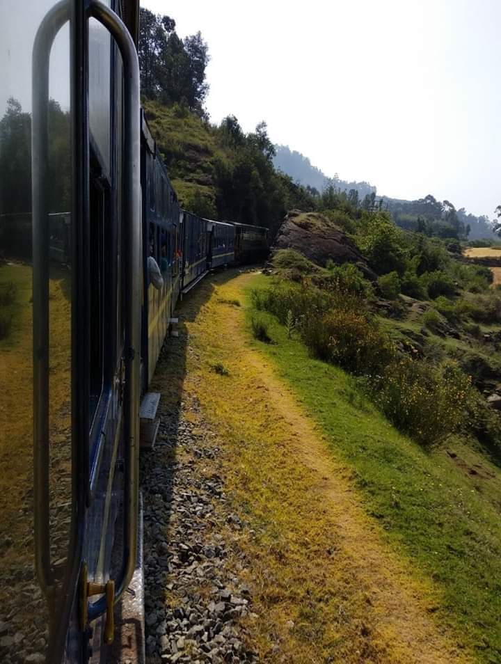 Madhumathi_Inks's tweet photo. #RayilaiPaarkkaNiRpaya #Tamil #AllThingsTrain #TrainJourney
🚂 https://t.co/dQtIJREGBy