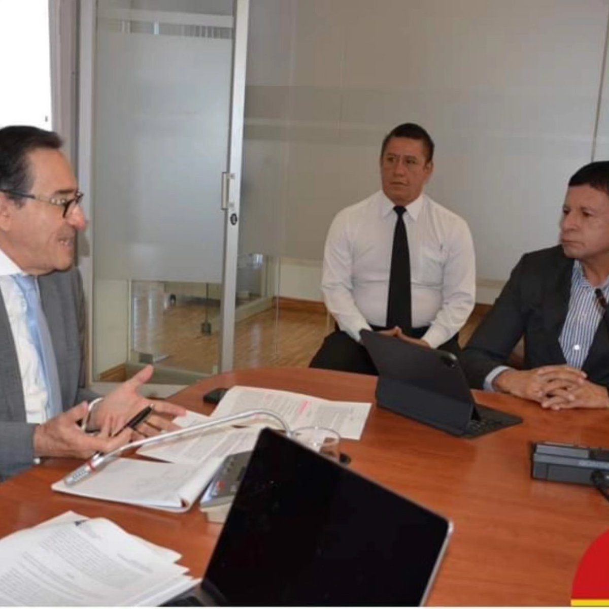 Esta mañana nos reunimos con el Presidente de la Comisión de Justicia Y Estructura del Estado de la Asamblea Nacional, Ab. Fernando Cedeño Rivadeneira. A quien le propusimos la reforma inmediata de la palabra MINIMO por la palabra MAXIMO, del COIP.