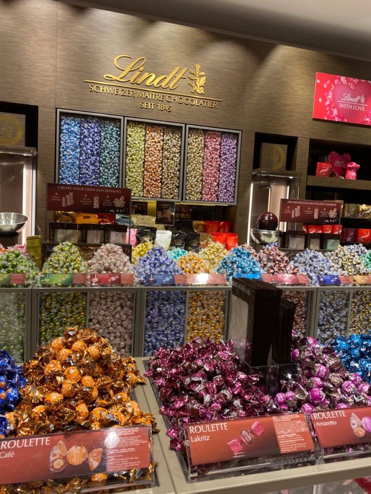 funfoodpolls's tweet photo. ₊˚⊹ open up a chocolate factory! ₊˚⊹
⟡🍫₊˚⊹♡
interactive thread 🪡 food poll :) https://t.co/HSbPh1RTct