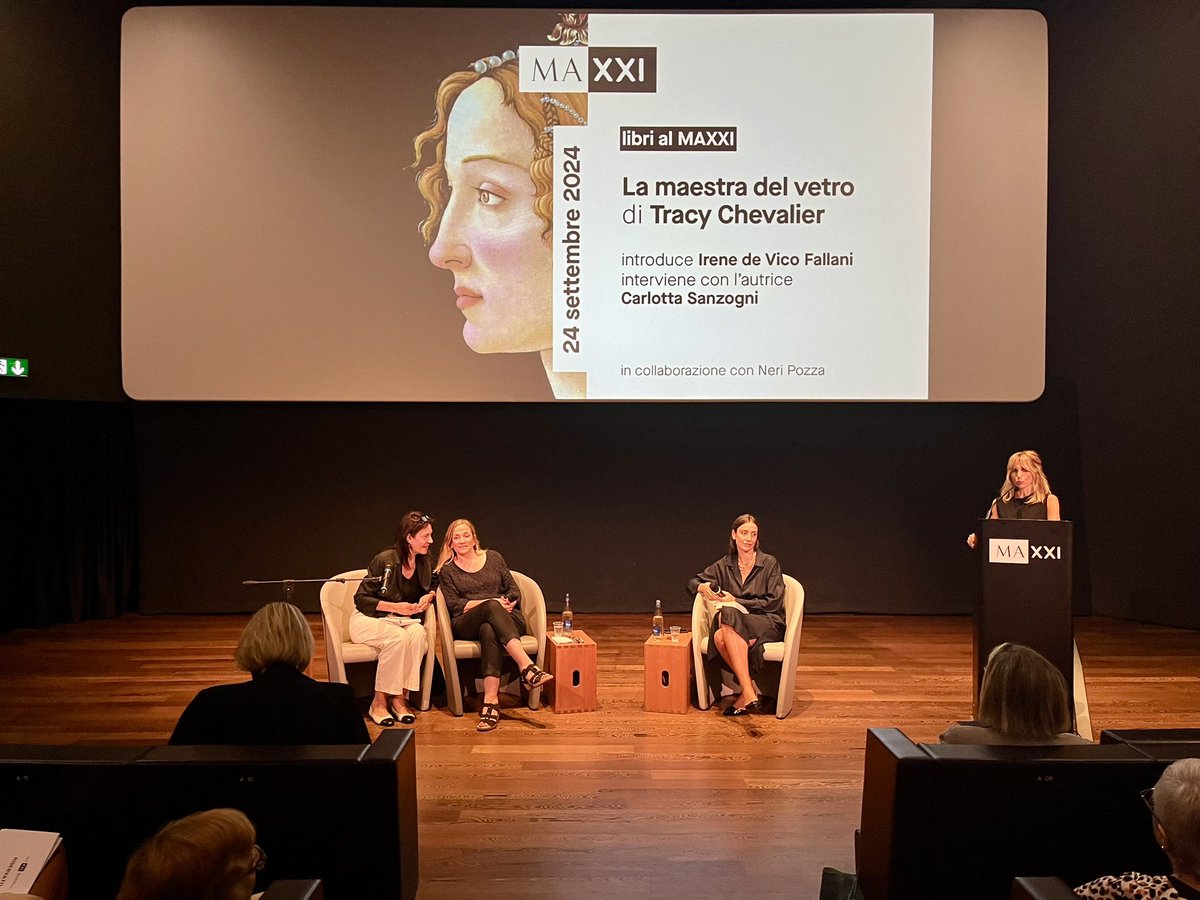 Stefano Gobbi (@stedn3) on Twitter photo La nuova stagione di #LibriAlMAXXI riparte con Tracy Chevalier in dialogo con Carlotta Sanzogni in occasione della pubblicazione del romanzo āLa maestra del vetroā (<a href="/NeriPozza/">Neri Pozza</a>)
Introduzione di <a href="/idevicofallani/">Irene De Vico Fallani</a>. La nuova stagione di #LibriAlMAXXI riparte con Tracy Chevalier in dialogo con Carlotta Sanzogni in occasione della pubblicazione del romanzo āLa maestra del vetroā (<a href="/NeriPozza/">Neri Pozza</a>)
Introduzione di <a href="/idevicofallani/">Irene De Vico Fallani</a>.