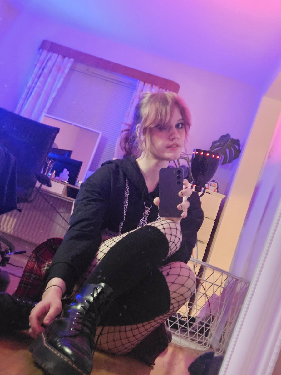 Jenna 🖤✨ tweet media