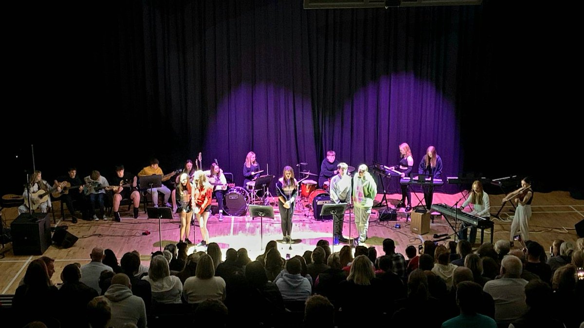 MissKerrMusic's tweet image. 🌟 What a fabulous night at our first Rock and Pop concert of the new school year 🌟

An incredible display of musicianship from all 3 classes - super proud of you all 🥹👏🏼🌟