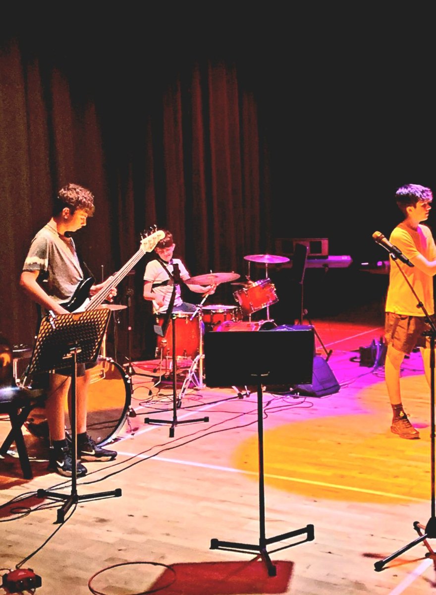MissKerrMusic's tweet image. 🌟 What a fabulous night at our first Rock and Pop concert of the new school year 🌟

An incredible display of musicianship from all 3 classes - super proud of you all 🥹👏🏼🌟