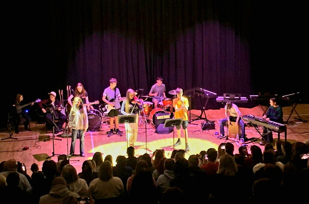 🌟 What a fabulous night at our first Rock and Pop concert of the new school year 🌟

An incredible display of musicianship from all 3 classes - super proud of you all 🥹👏🏼🌟