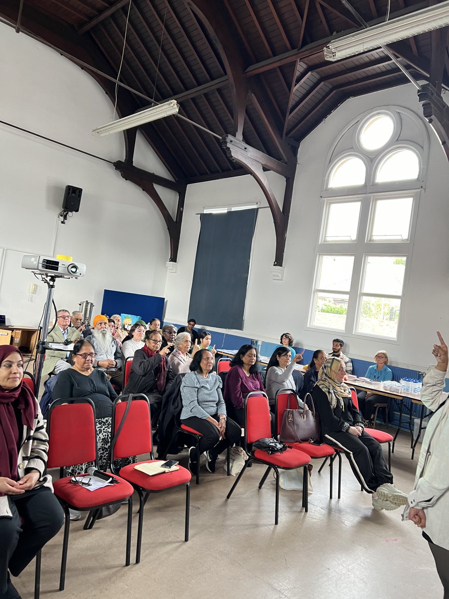 We had a lovely speeches by Peter from Glaucoma UK talked about glaucoma awareness and preventions, and Dr Stewart from Yorkshire Cancer Community spoke about the important of early detection.
 Eye exercise by Dhivya. #yourvisionmatters