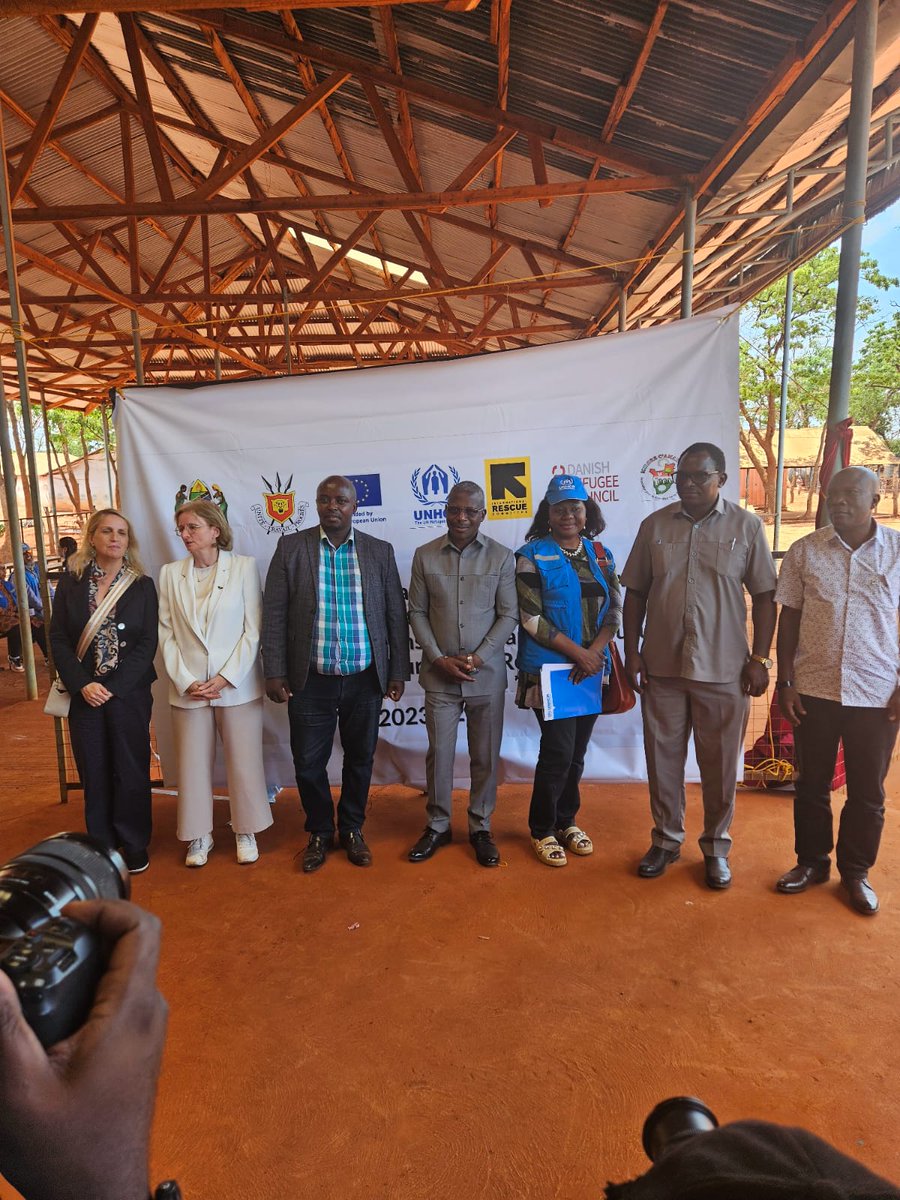 UNHCR_Burundi's tweet photo. Official launch in Kasulu of the Cross-Border Integrated Response in Tanzania 🇹🇿 and Burundi 🇧🇮 funded by the #EU to enhance protection and resilience "Thanks to the Ambassadors of EU, USA, Japan, Belgium, France, and UK  for their support" said Brigitte ENO, UNHCR Representative https://t.co/FXnWSklwew