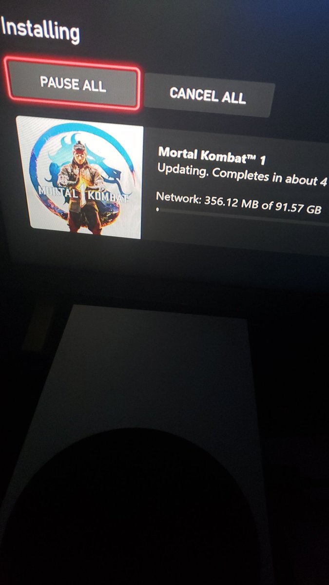onebox19's tweet photo. @TheMKSource Update is available for Xbox!👍 https://t.co/DCSqQOx4wh