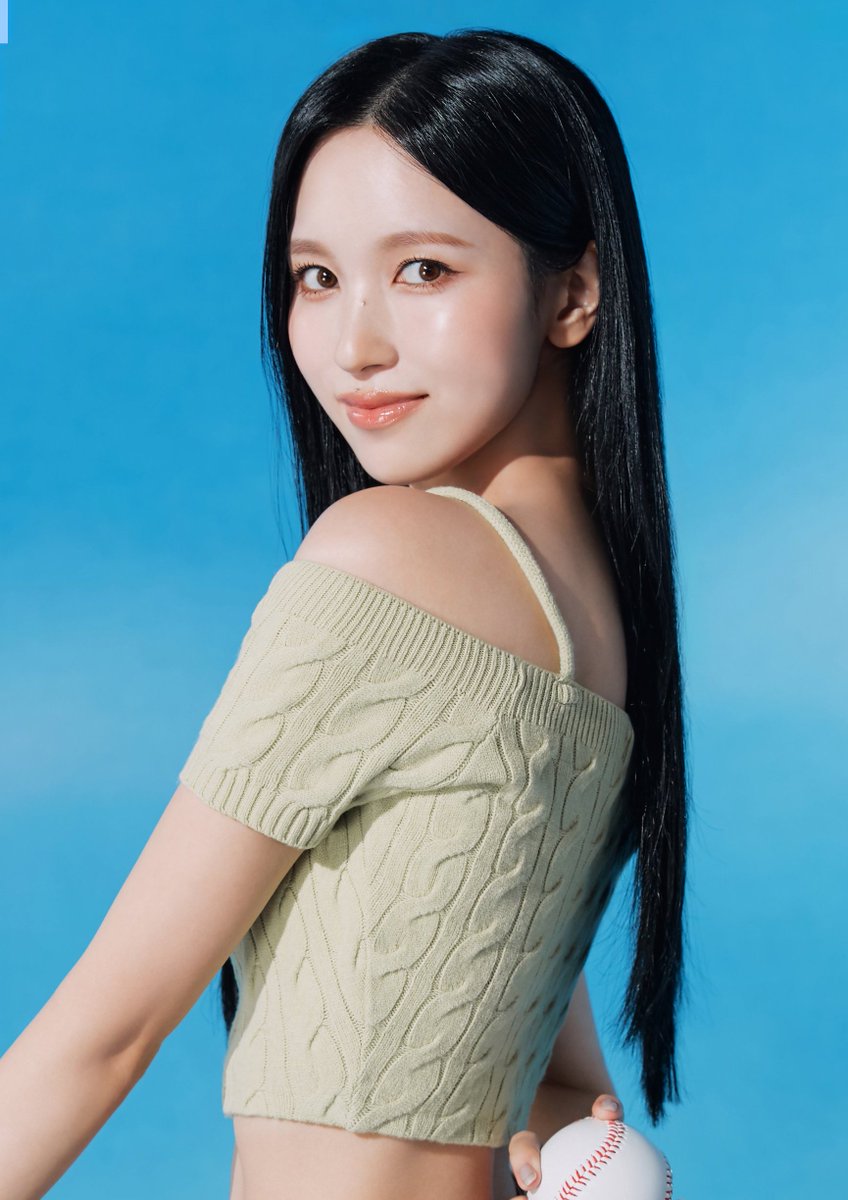 minasvault's tweet photo. MINA IS GLOWING! https://t.co/MGpsAUn0Og