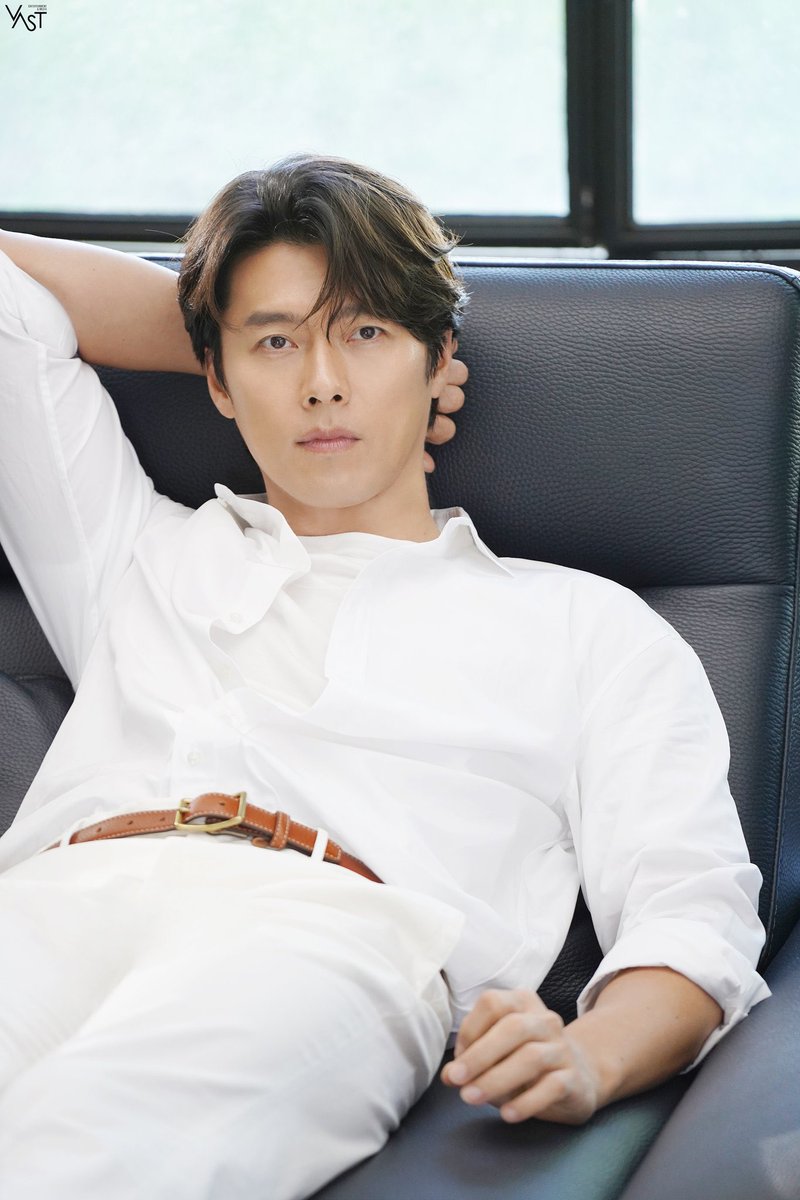 sonhyun6's tweet photo. HAPPY BIRTHDAY HYUN BIN!!
#HappyBinDay #HyunBin0925 https://t.co/tNB3UG82FR