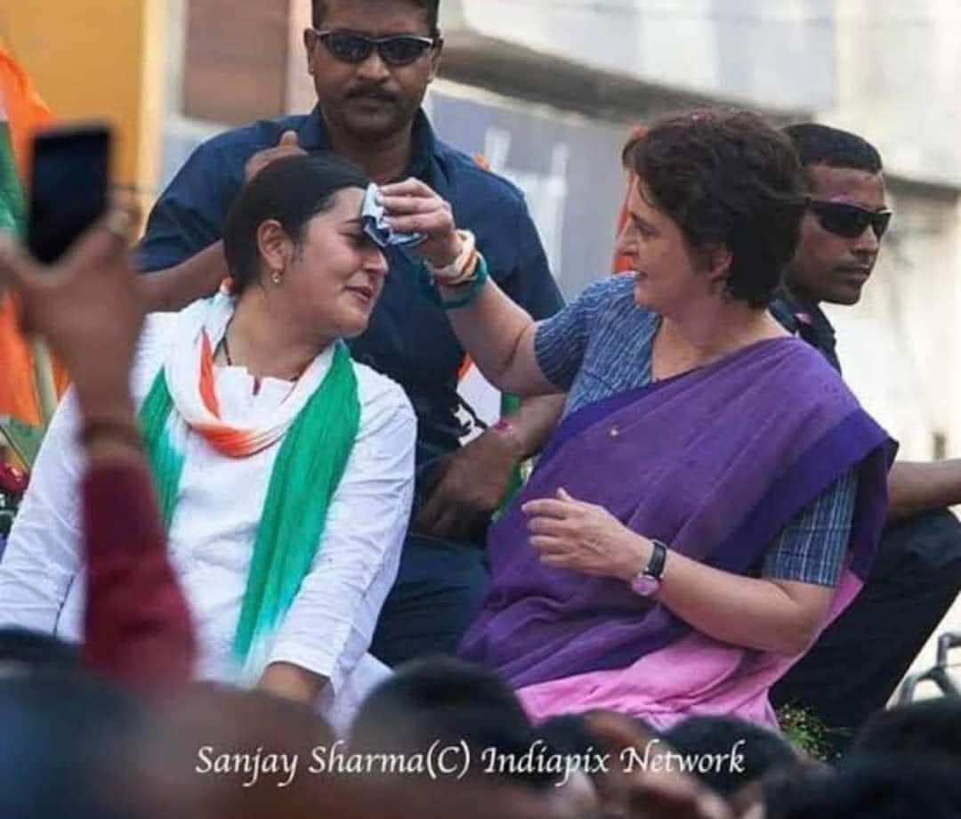 NBhardwajINC's tweet photo. अखिल भारतीय कांग्रेस की राष्ट्रीय प्रवक्ता एवं पूर्व लोकसभा प्रत्याशी गाजियाबाद वह मेरी बेटी डॉली शर्मा को जन्मदिन की हार्दिक शुभकामनाएं मैं आशुतोष भगवान  भोलेनाथ से प्रार्थना करता हूं वह उन्हें अपना आशीर्वाद बनाए रखें । https://t.co/t9w3Ik2uBP