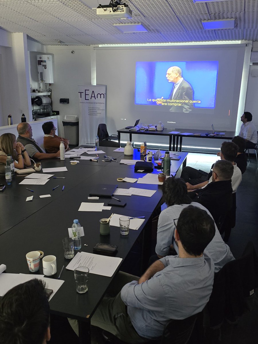 Hoy con el equipo de <a href="/TeamAgro1/">TeamAgro</a> en Beccar,  desarrollando el taller de Negociación para lideres! <a href="/martindesc1/">martindesc</a> <a href="/ControlunionARG/">Control Union Argentina</a>